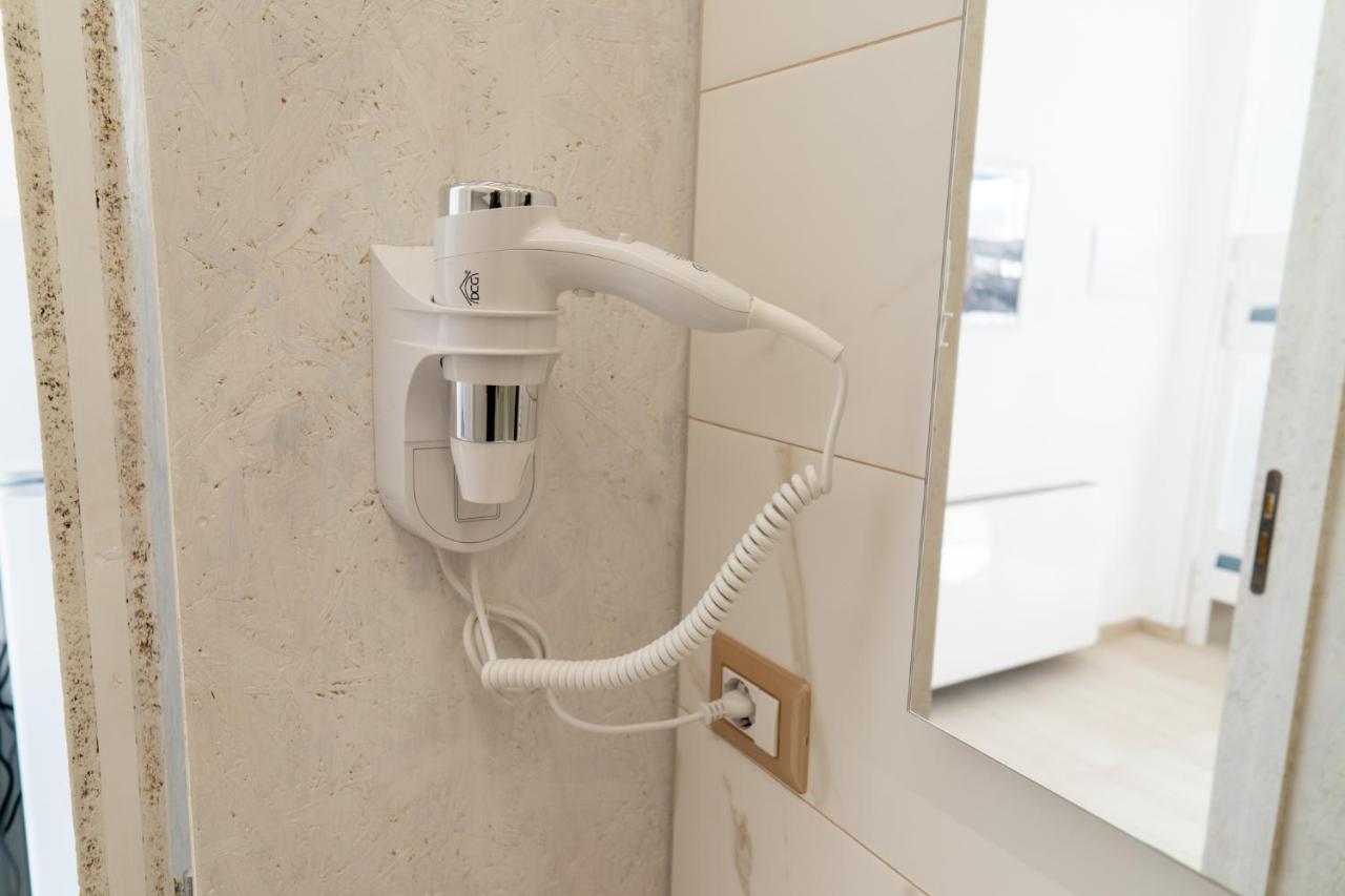 ホテル Nni Mia モーディカ エクステリア 写真